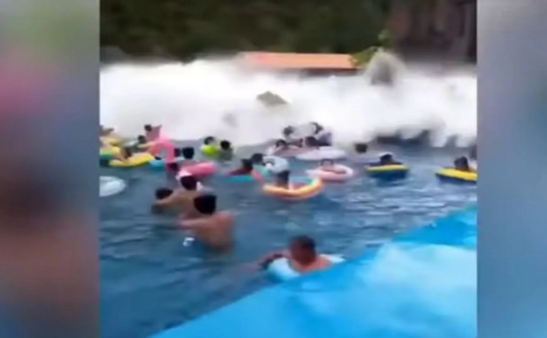 tsunami at water park in china 